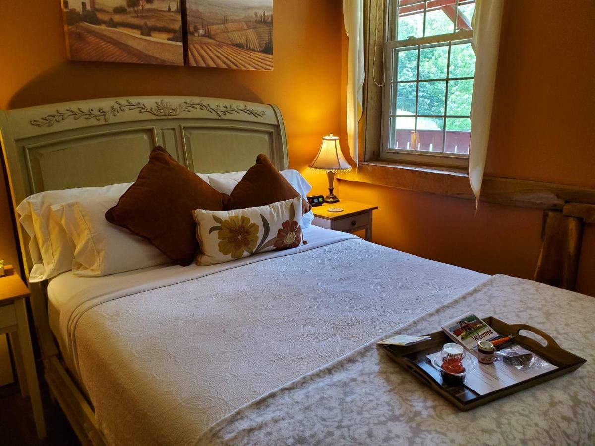 The Barn Inn Bed And Breakfast ミラーズバーグ エクステリア 写真