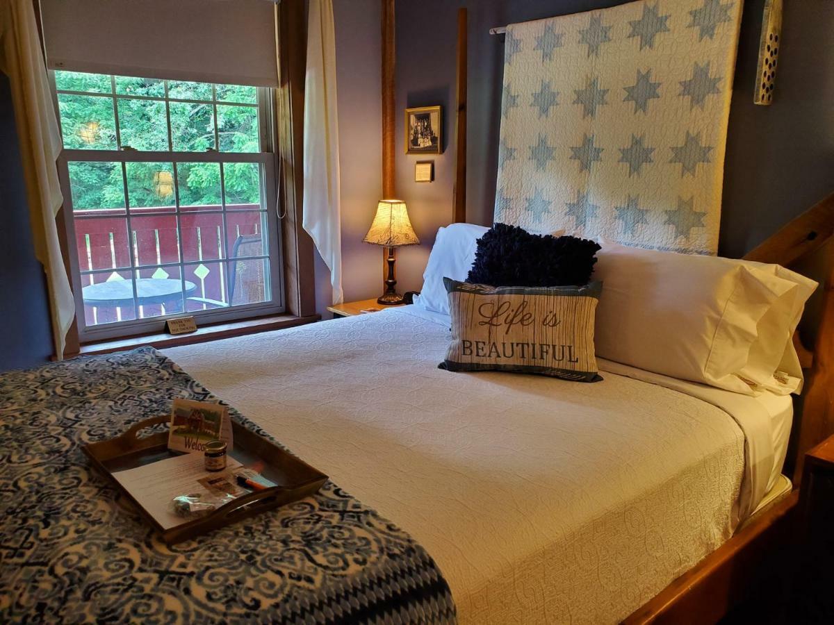 The Barn Inn Bed And Breakfast ミラーズバーグ エクステリア 写真