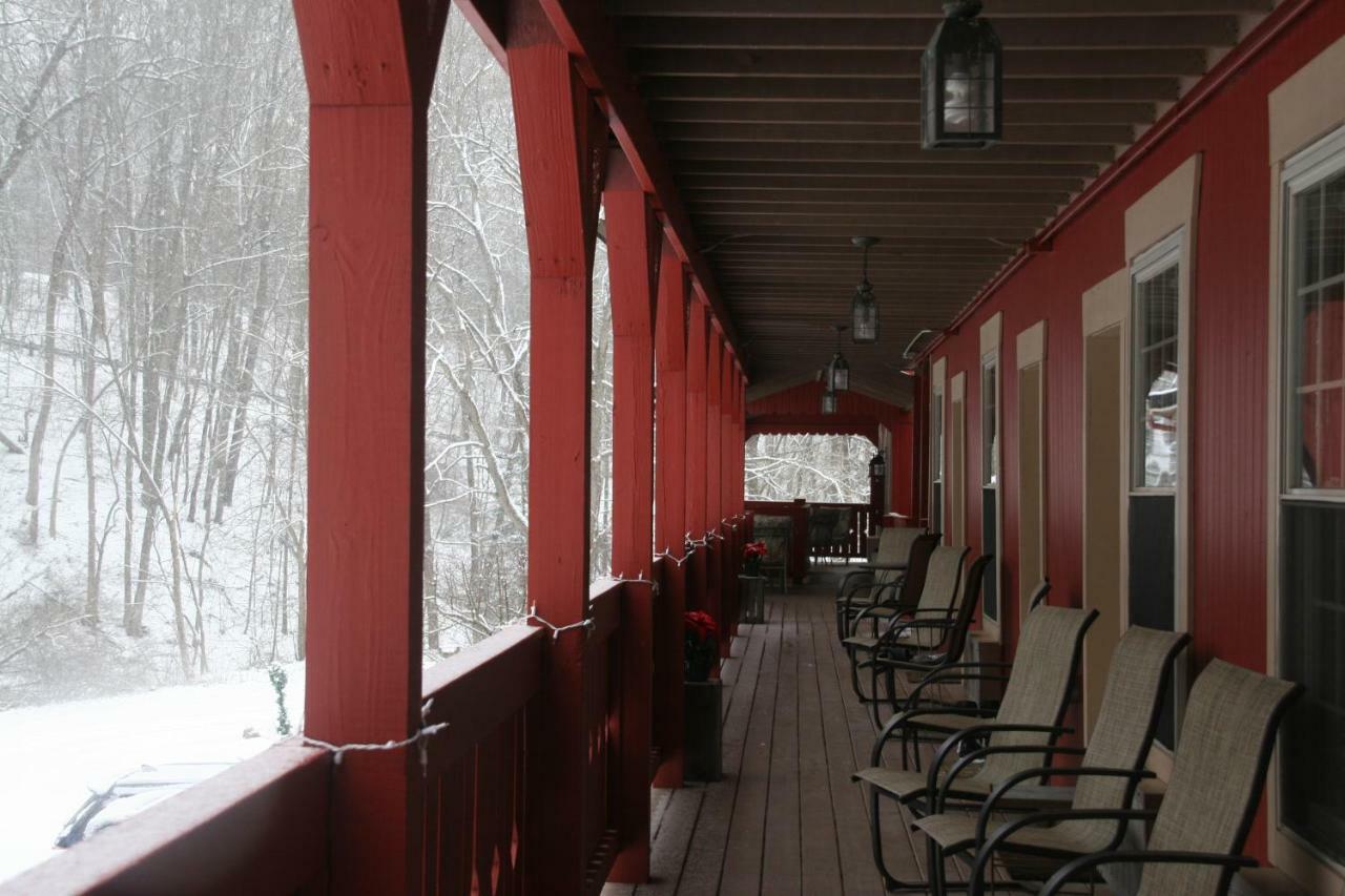 The Barn Inn Bed And Breakfast ミラーズバーグ エクステリア 写真